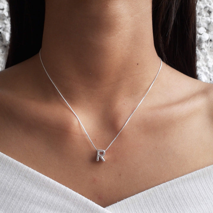 Colar Pingente Letra R Banhado a Prata 925
