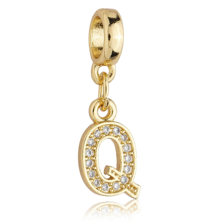 Berloque Letra Q Cravejada Zircônia dourado semijoia Work Semijoias