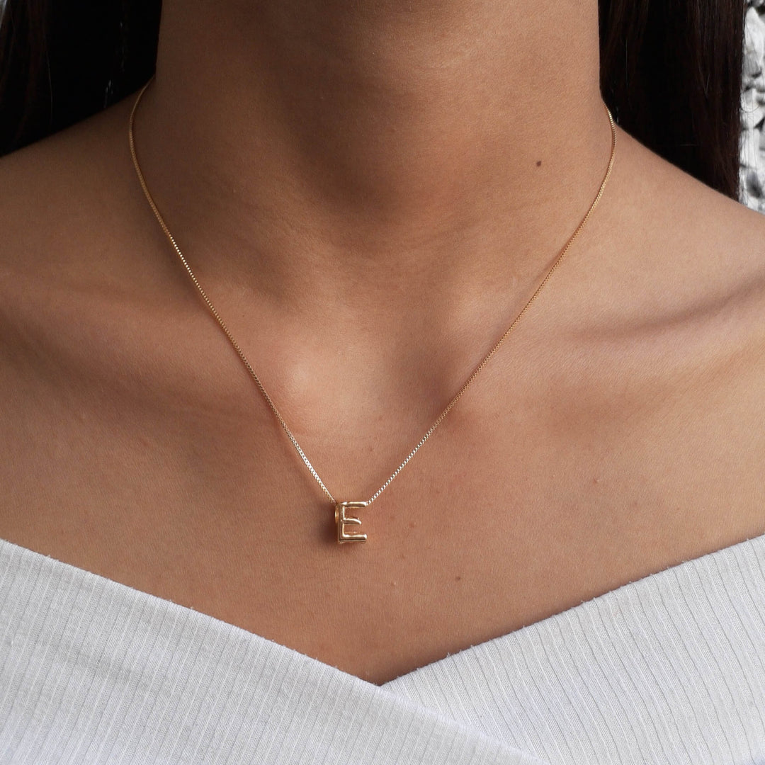 Colar Pingente Letra E Banhado a Ouro 18k