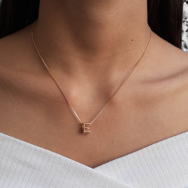 Colar Pingente Letra E Banhado a Ouro 18k