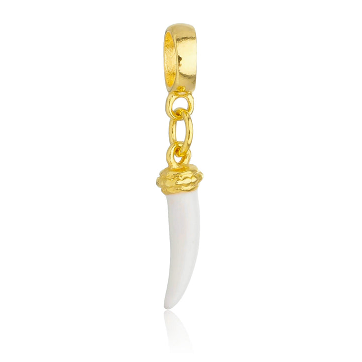 Berloque Dente de Sabre dourado semijoia Work Semijoias
