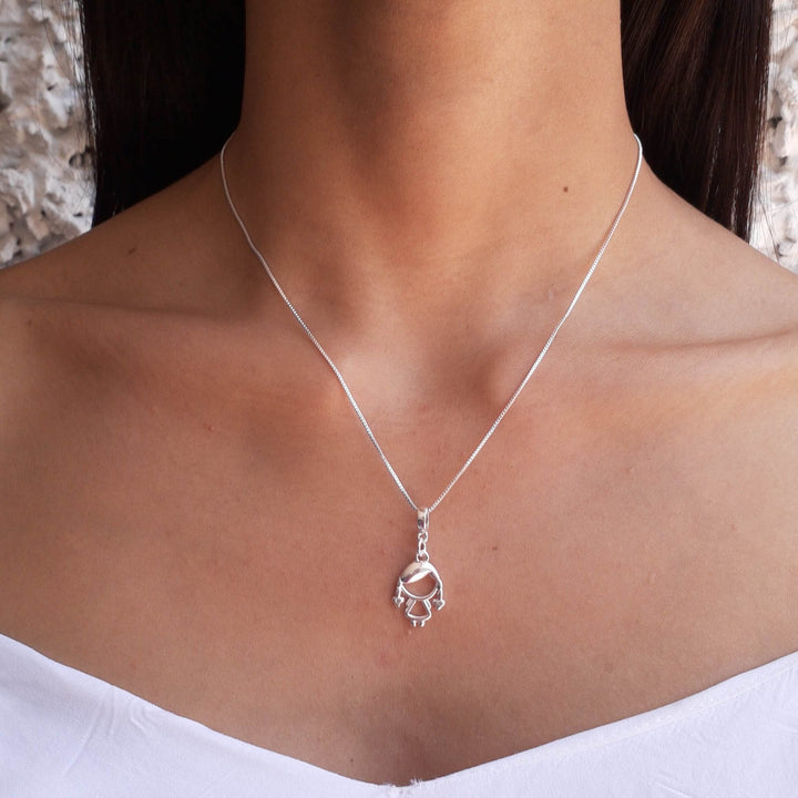 Colar Pingente Menina Banhado a Prata 925