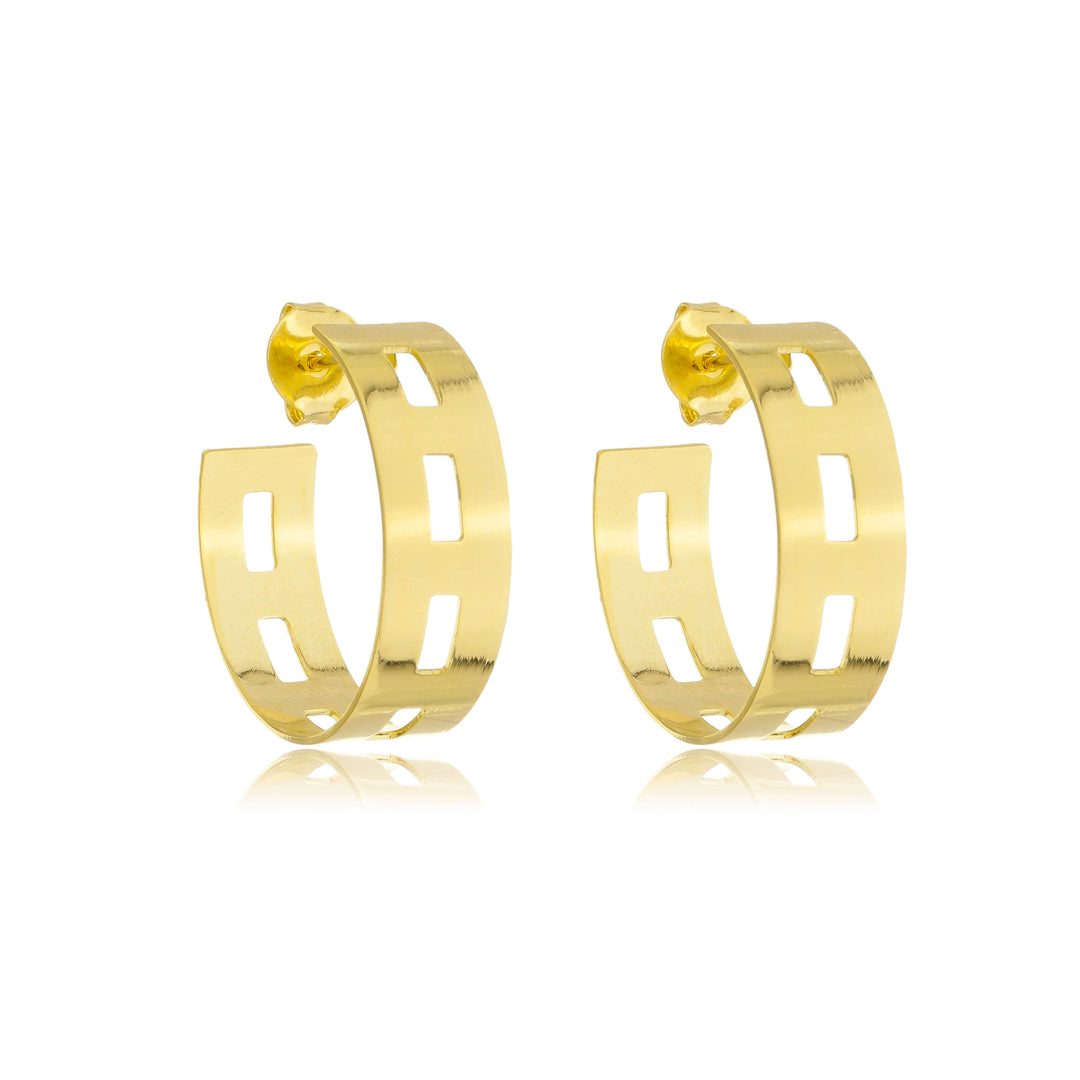 Brinco Argola Larga Vazada dourado semijoia Work Semijoias