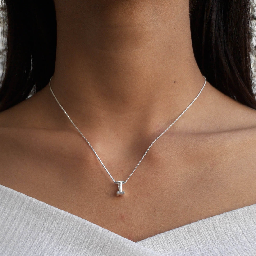 Colar Pingente Letra I Banhado a Prata 925