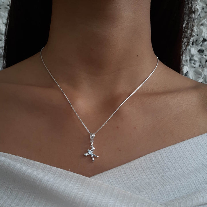 Colar Pingente Mulher Academia Banhado a Prata 925