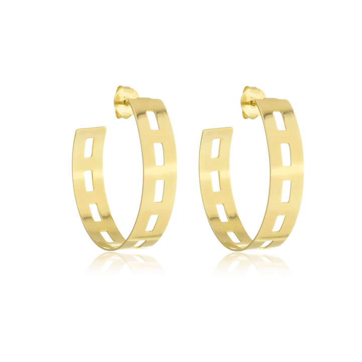 Brinco Argola Vazada dourado semijoia Work Semijoias