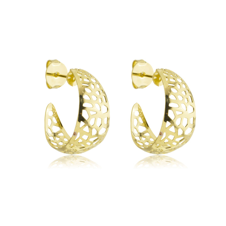 Brinco Meia Argola Vazada Detalhada dourado semijoia Work Semijoias
