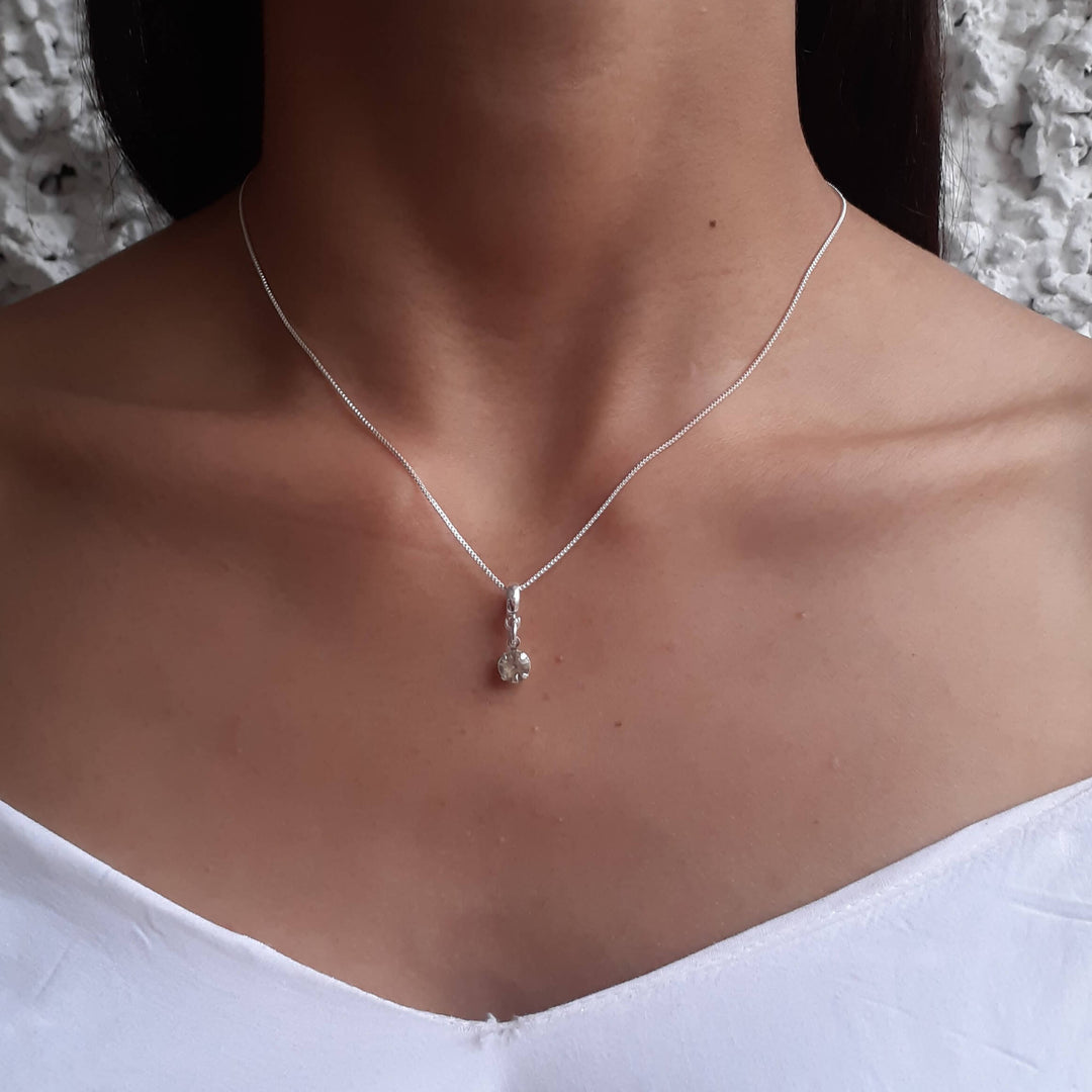 Colar Pingente Ponto de Luz Banhado a Prata 925