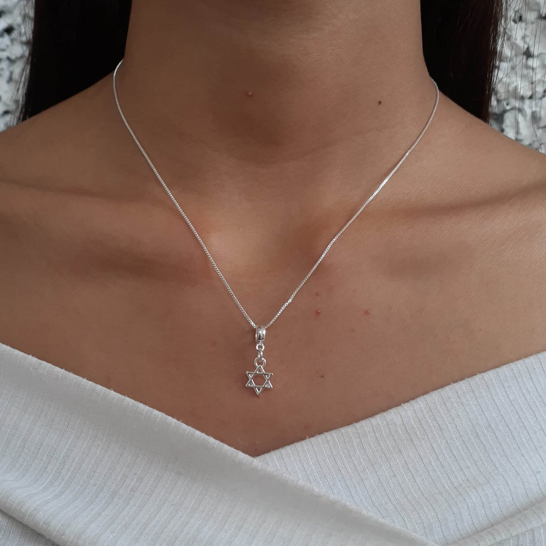 Colar Pingente Estrela de 6 Pontas Banhado a Prata 925