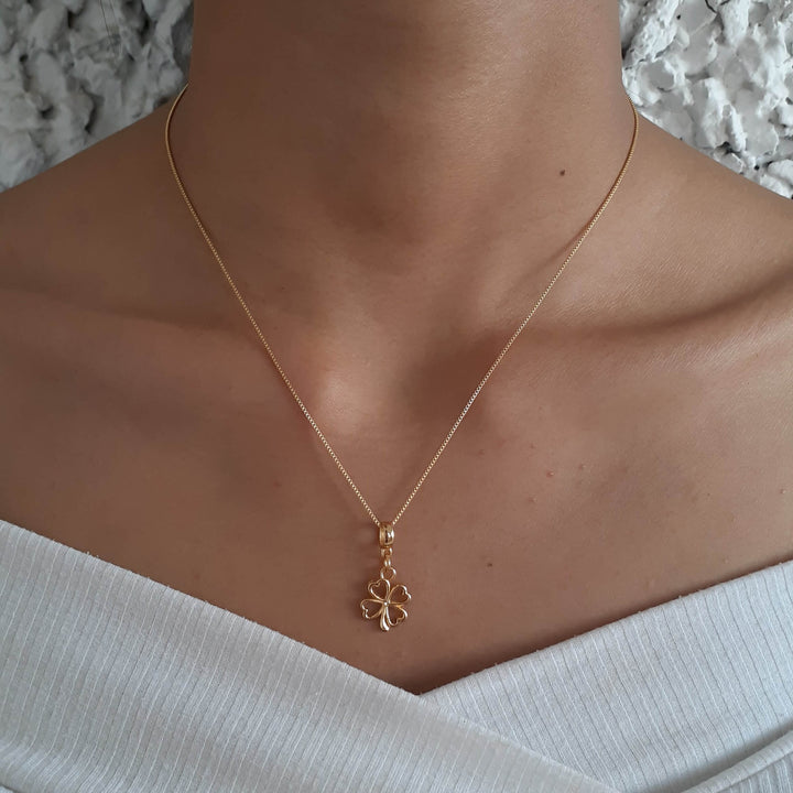 Colar Pingente Trevo de 4 Folhas Banhado a Ouro 18k
