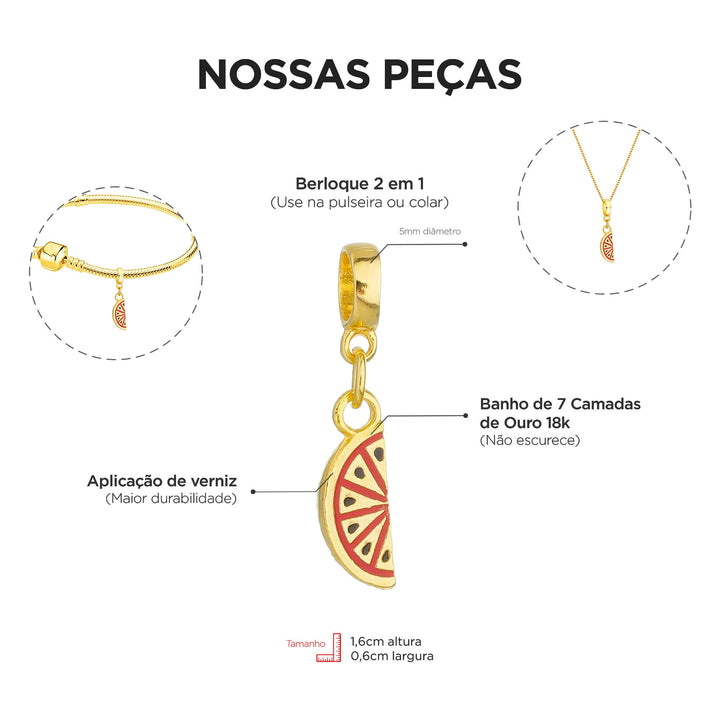 Berloque Melancia Fruta dourado — ângulo lateral semijoia Work Semijoias