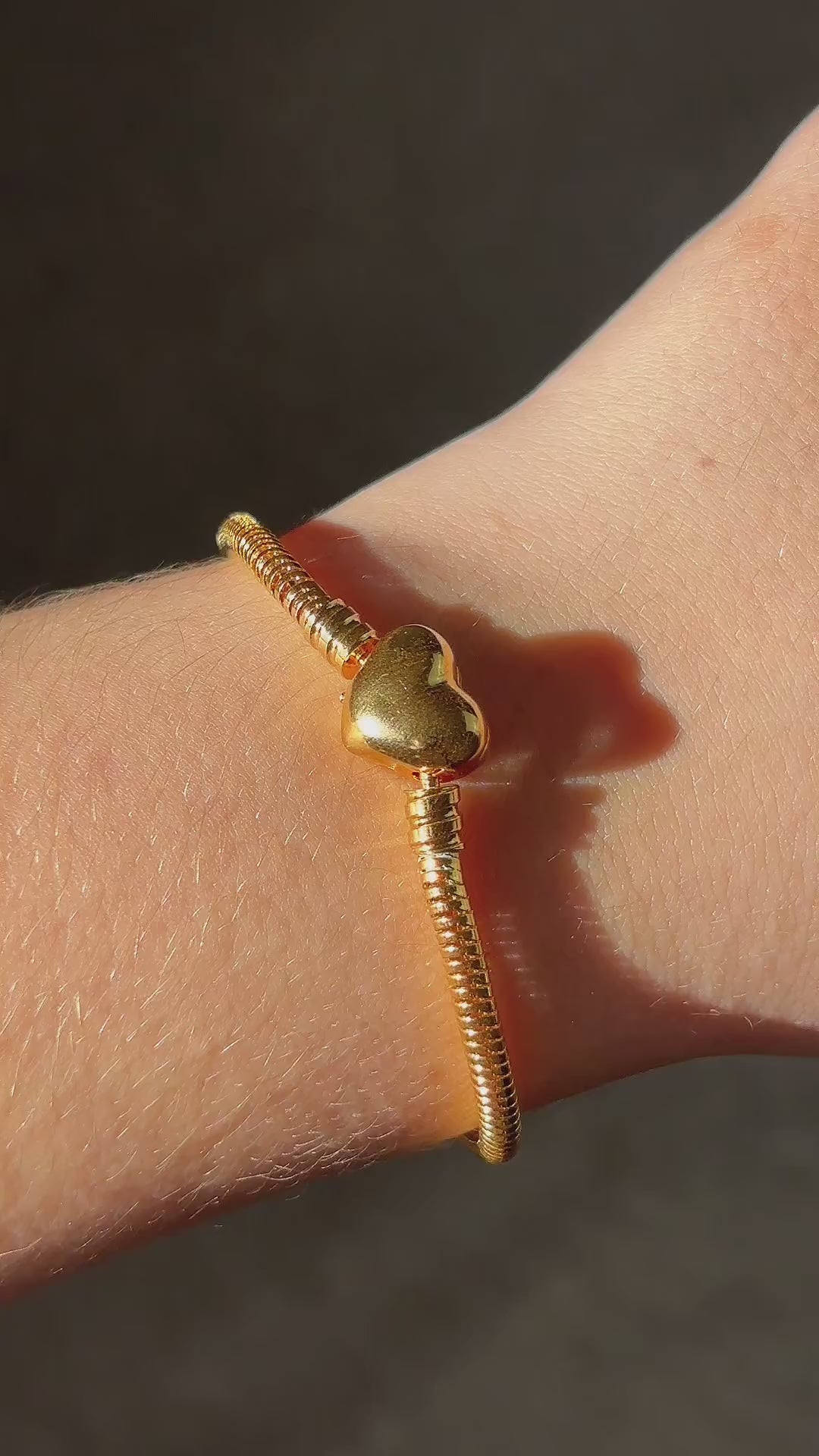 Pulseira Para Berloque Fecho Coração Banhado a Ouro 18k